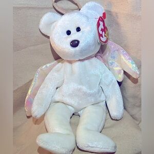 Halo Beanie. NWT and Tush tags.